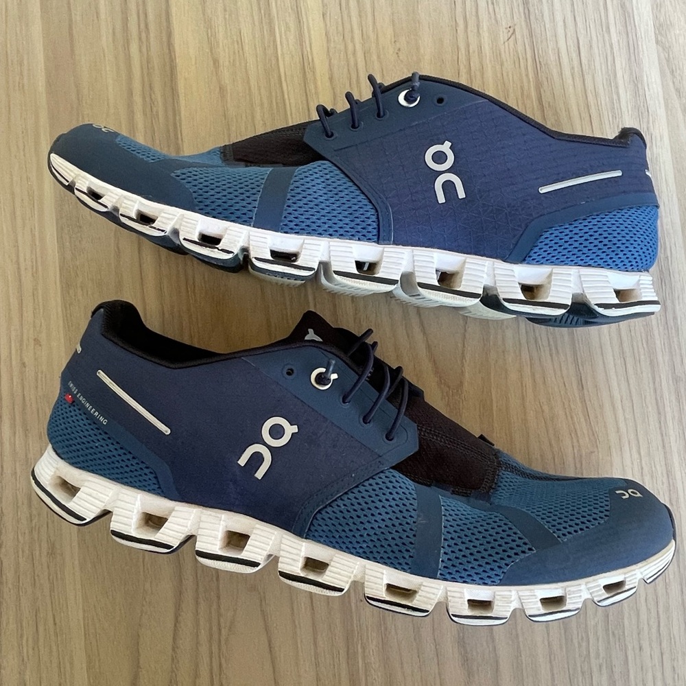 On Running Men's Navy and Teal Sneakers
